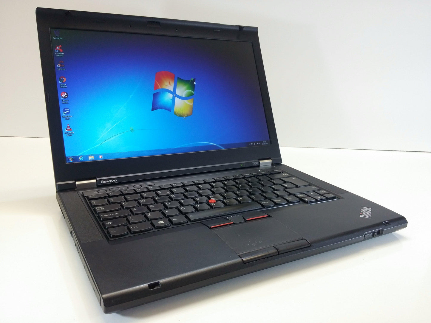Lenovo ThinkPad T430s 14.1" Ultraslim Laptop - Intel Core i5 @ 2.6Ghz , 8GB RAM, 128GB SSD, Windows 7 Pro x64 | Grade A (Certified Refurbished) | Webcam, USB 3.0 + DisplayPort | 90 Days Warranty