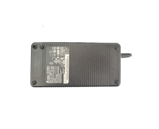 Photo comparative de ADMSI330W — référence et embout à confirmer